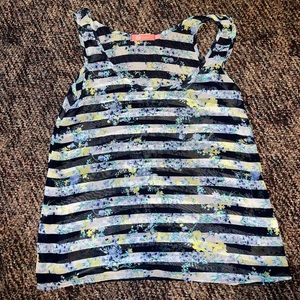 Cute flower summer shirt 💙